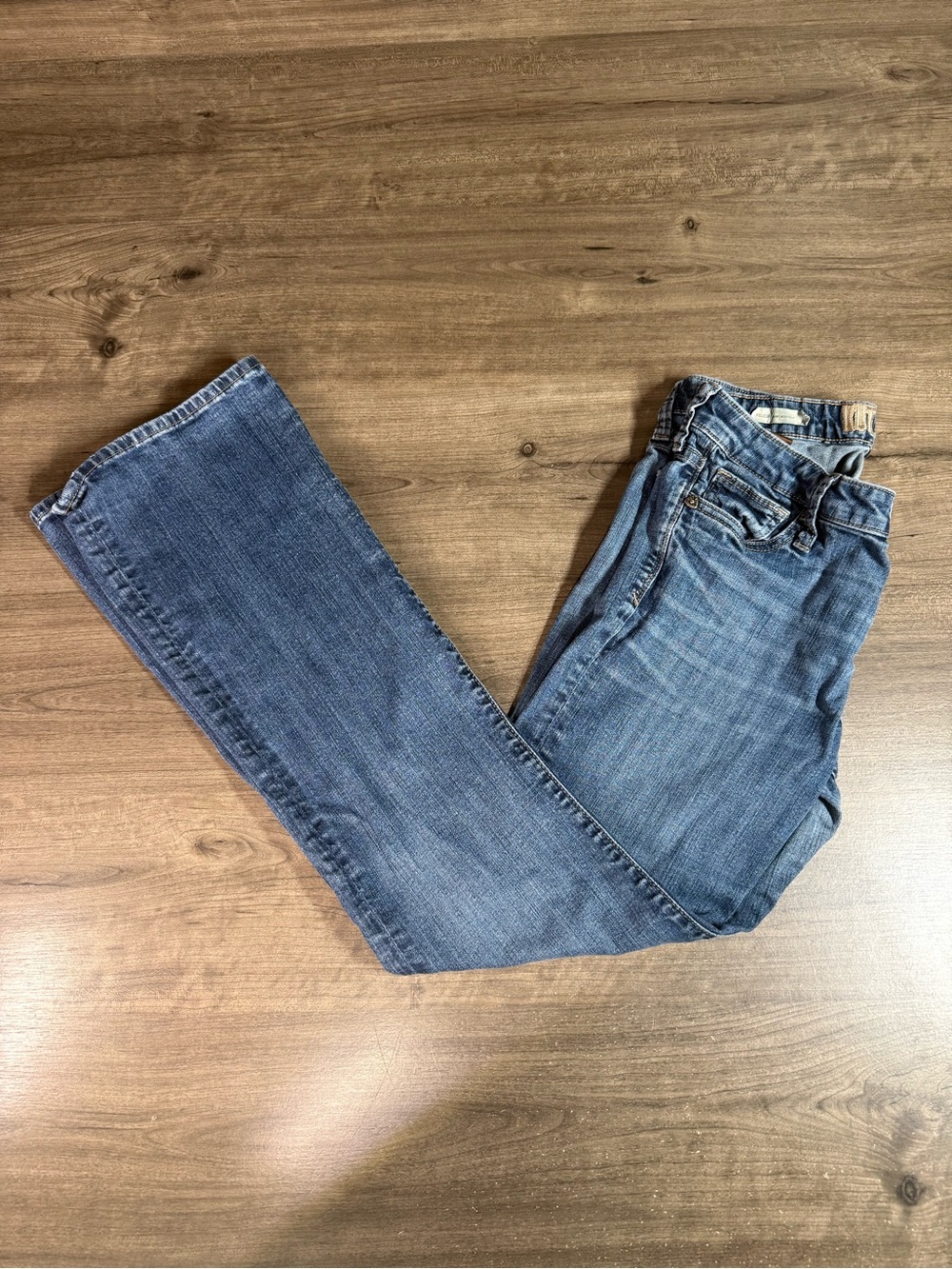 Kut from the Kloth Felicia Baby Bootcut Women’s Flare Denim Jeans 8